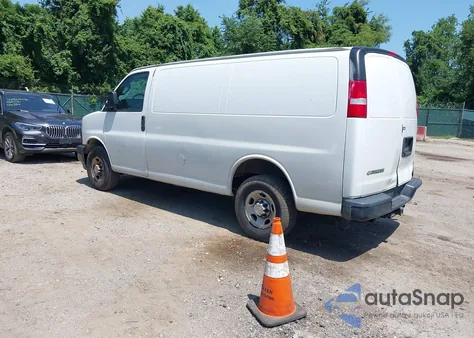 2021 Chevrolet Express Cargo Rwd 2500 Regular Wheelbase Wt from USA, damaged, VIN 1GCWGAFP7M1240646